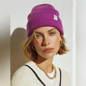NWT Offline by Aerie Purple
Ribbed Beanie OS